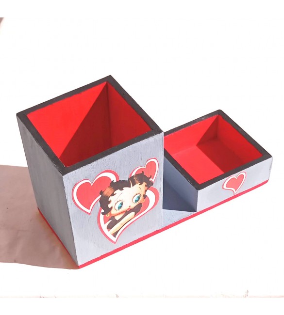 Porta caneta e porta clips decorado em M D F.